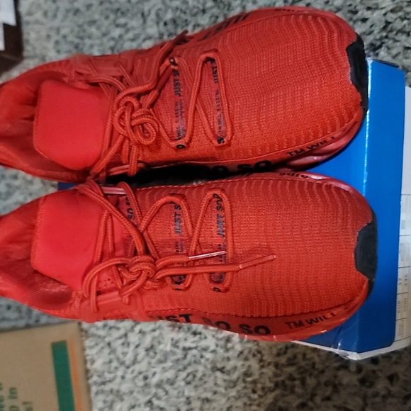 Just SOSO Eur 37 red - Picture 1 of 4